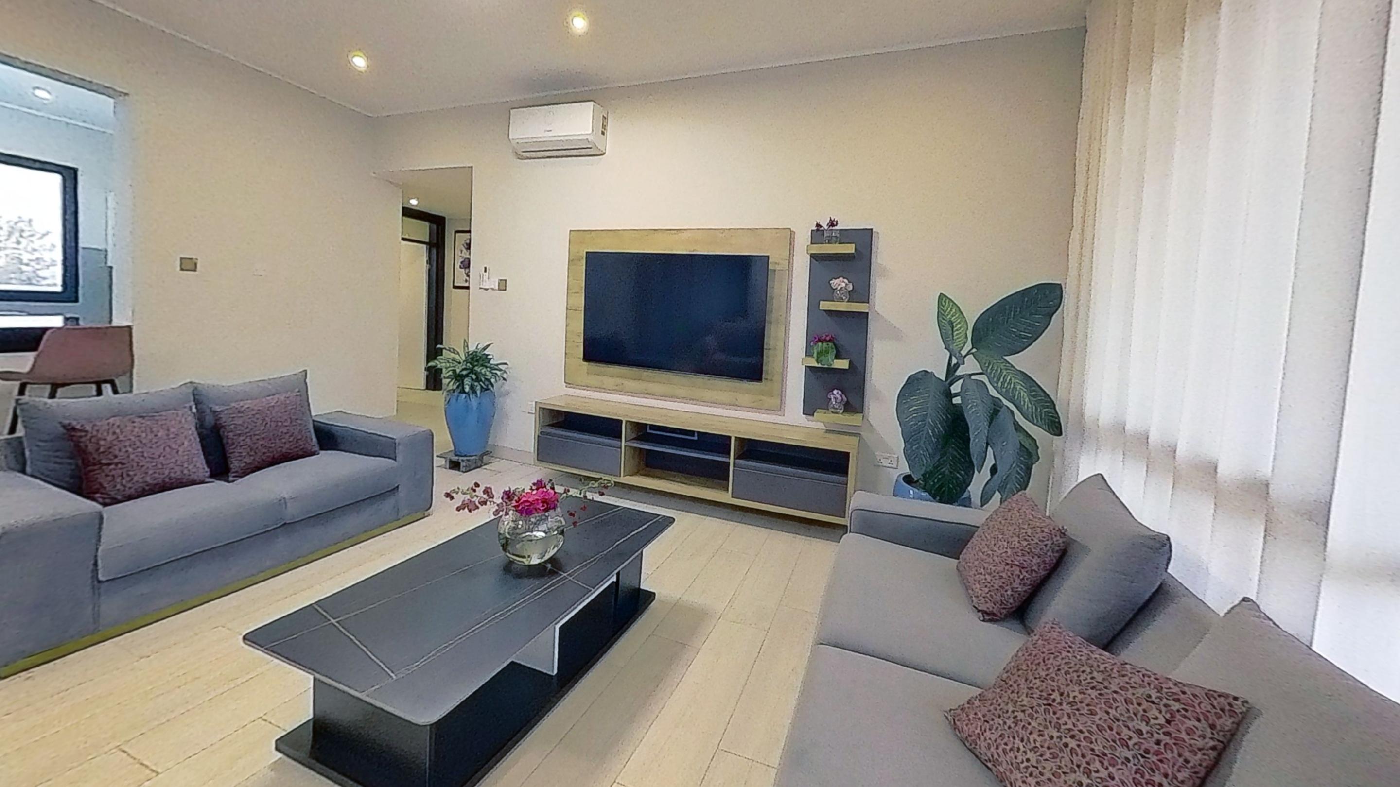 Green Nest Apartment - Living Room